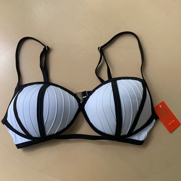 WHITE BANDAGE PLUNGE BIKINI top only Molded Cups push up Bikini top. - Picture 3 of 12